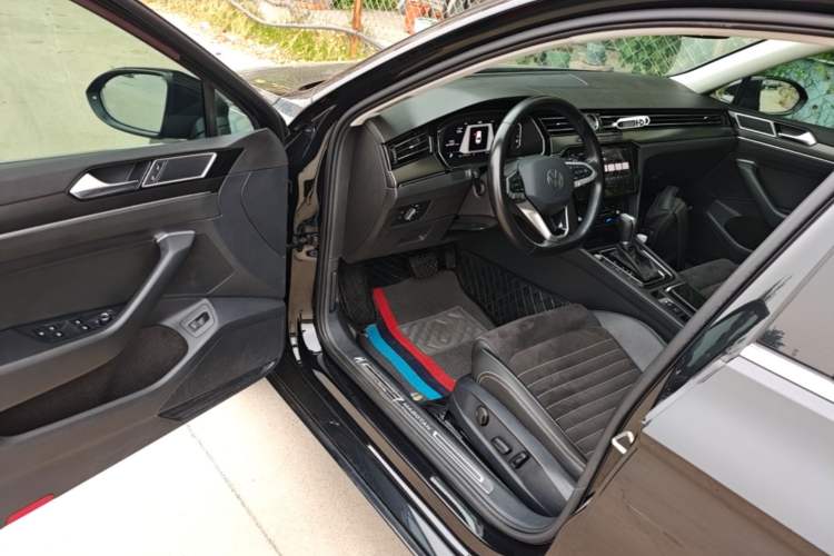 Used Volkswagen Magotan 2020 330TSI DSG Luxury Edition Driver Seat