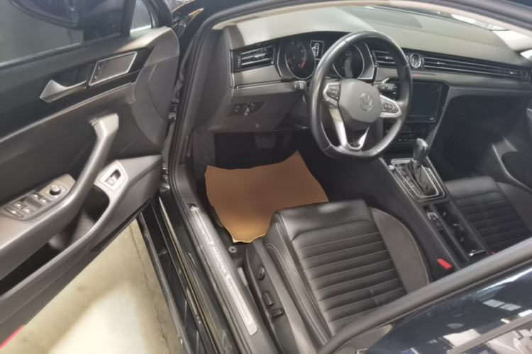 Used Volkswagen Magotan 2020 330TSI DSG Leading Model Driver Seat