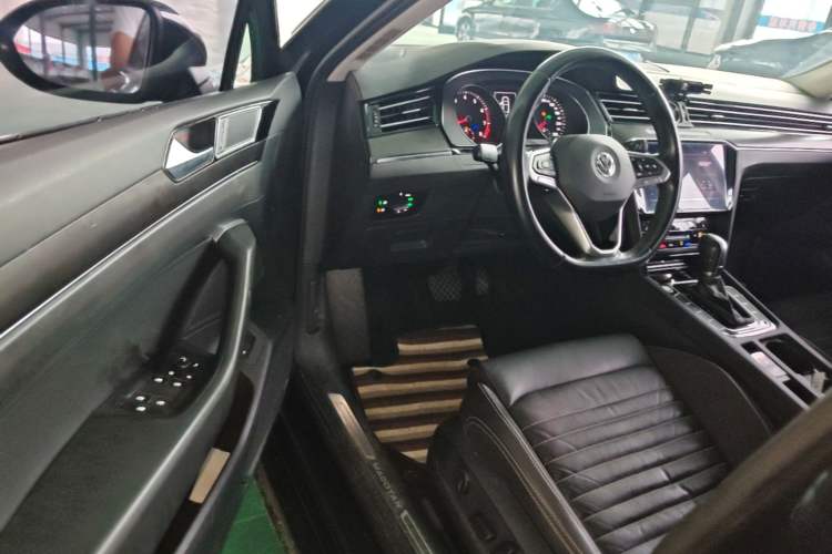 Used Volkswagen Magotan 2020 330TSI DSG Leading Model Driver Seat