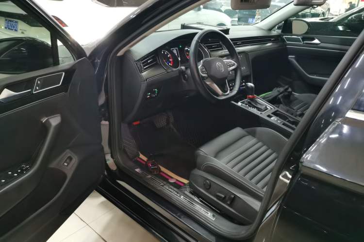 Used Volkswagen Magotan 2020 330TSI DSG Leading Model Driver Seat