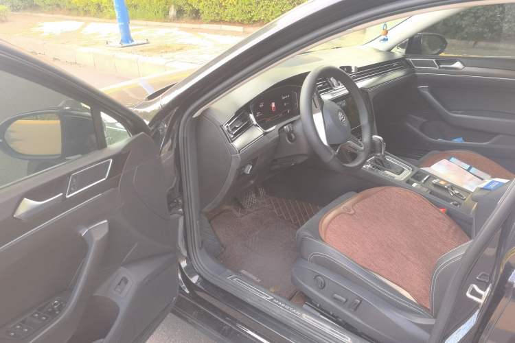 Used Volkswagen Magotan 2020 330TSI DSG Luxury Edition Driver Seat