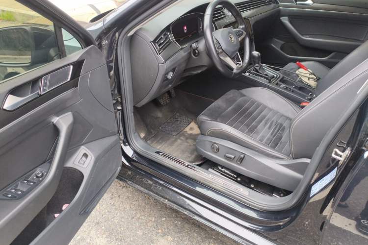 Used Volkswagen Magotan 2020 330TSI DSG Luxury Edition Driver Seat