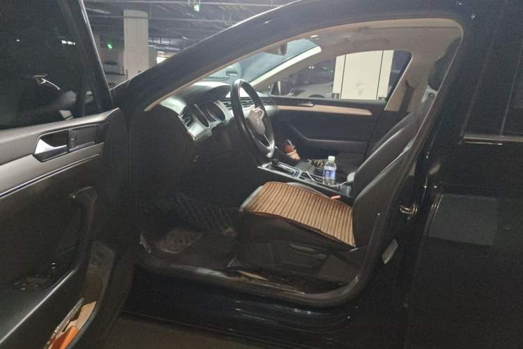 Used Volkswagen Magotan 2020 280TSI DSG Comfort Edition Driver Seat