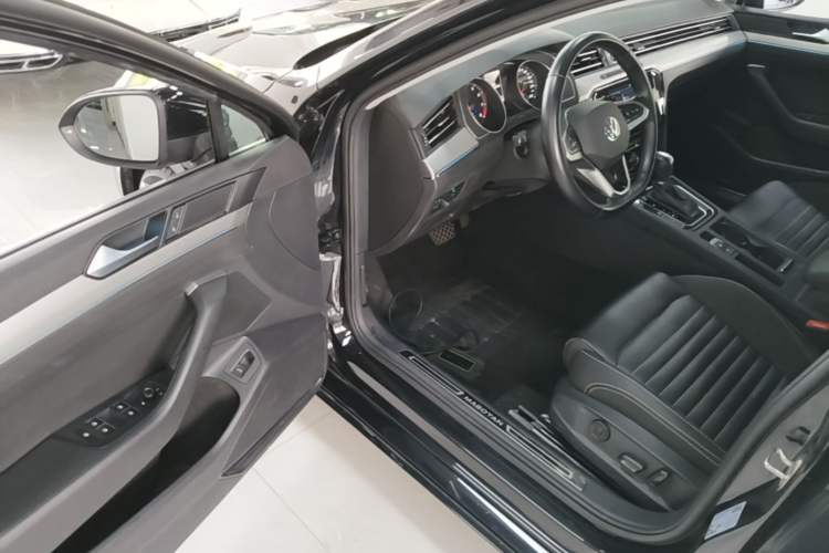 Used Volkswagen Magotan 2020 280TSI DSG Comfort Edition Driver Seat