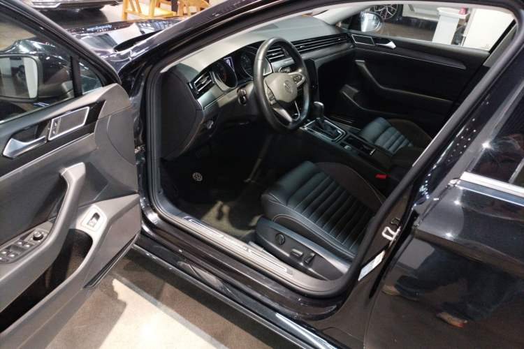Used Volkswagen Magotan 2020 330TSI DSG Leading Model Driver Seat