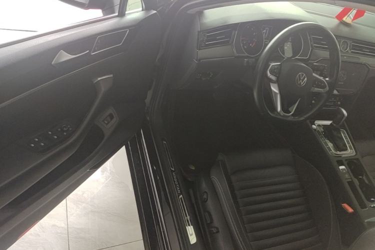 Used Volkswagen Magotan 2020 330TSI DSG Leading Model Driver Seat