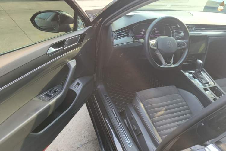 Used Volkswagen Magotan 2020 330TSI DSG Luxury Edition Driver Seat