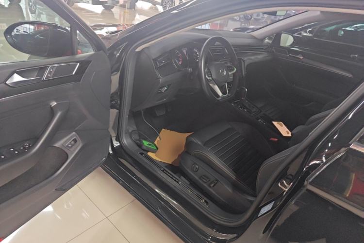 Used Volkswagen Magotan 2020 330TSI DSG Leading Model Driver Seat