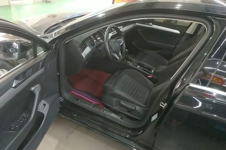 Used Volkswagen Magotan 2020 280TSI DSG Comfort Edition Driver Seat