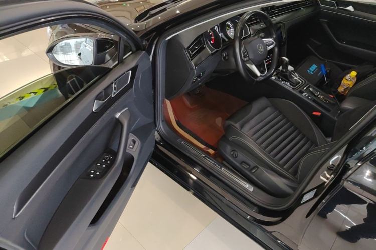 Used Volkswagen Magotan 2020 330TSI DSG Leading Model Driver Seat