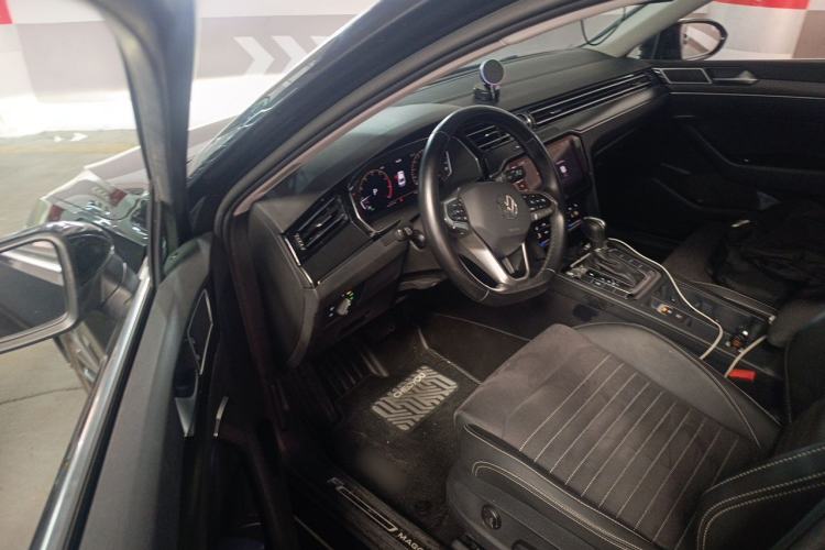 Used Volkswagen Magotan 2020 330TSI DSG Luxury Edition Driver Seat