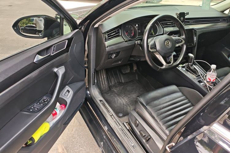 Used Volkswagen Magotan 2020 330TSI DSG Leading Model Driver Seat
