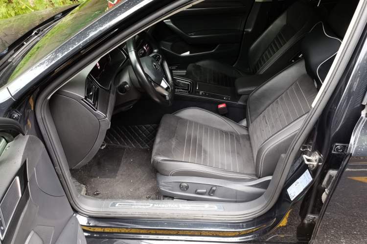 Used Volkswagen Magotan 2020 330TSI DSG Luxury Edition Driver Seat