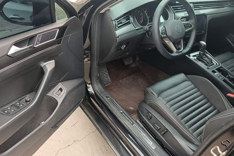 Used Volkswagen Magotan 2020 330TSI DSG Leading Model Driver Seat