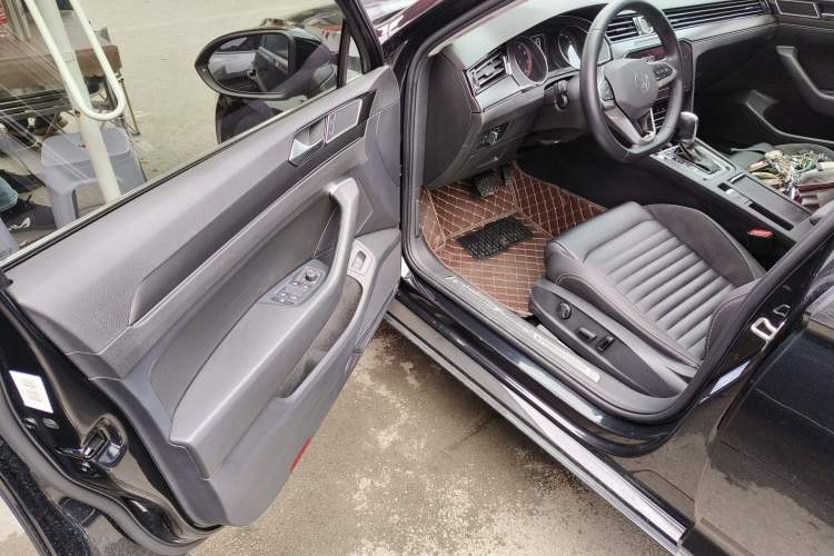 Used Volkswagen Magotan 2020 330TSI DSG Leading Model Driver Seat