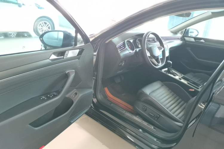 Used Volkswagen Magotan 2020 330TSI DSG Leading Model Driver Seat