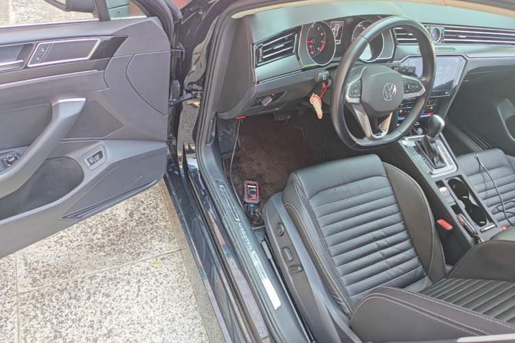 Used Volkswagen Magotan 2020 330TSI DSG Leading Model Driver Seat