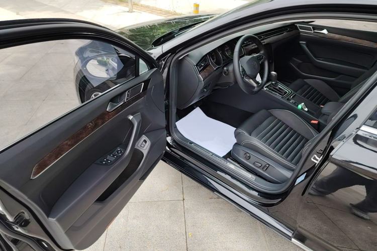 Used Volkswagen Magotan 2020 330TSI DSG Leading Model Driver Seat