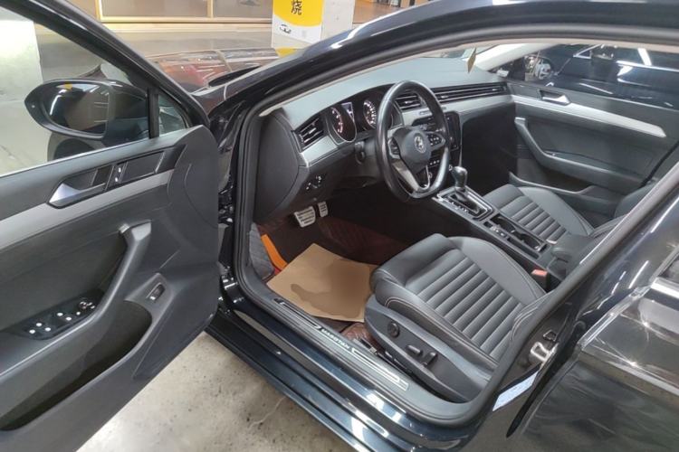 Used Volkswagen Magotan 2020 280TSI DSG Comfort Edition Driver Seat