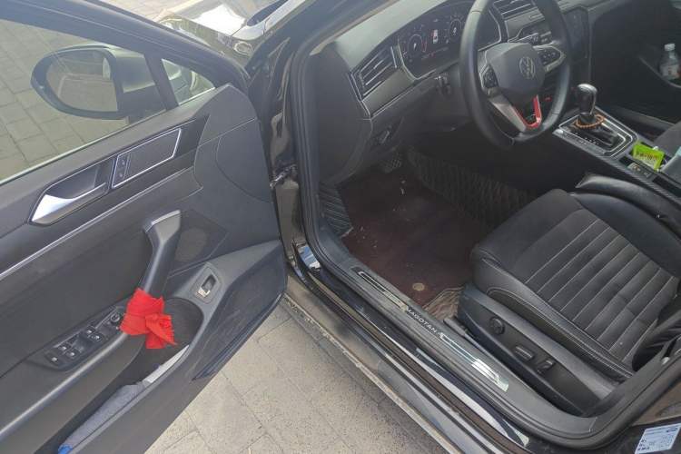 Used Volkswagen Magotan 2020 330TSI DSG Luxury Edition Driver Seat