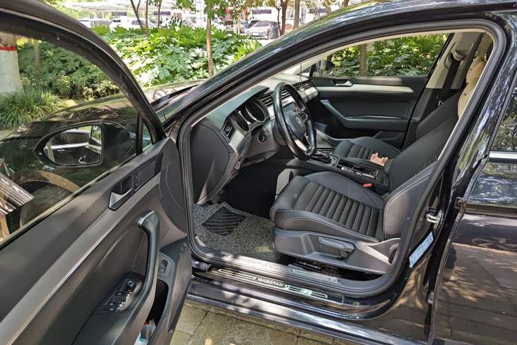 Used Volkswagen Magotan 2020 280TSI DSG Comfort Edition Driver Seat