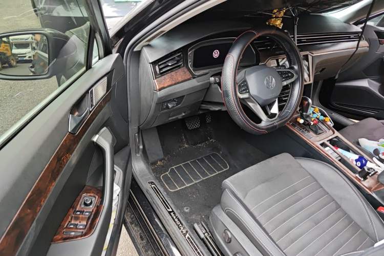 Used Volkswagen Magotan 2020 330TSI DSG Luxury Edition Driver Seat