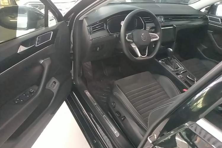 Used Volkswagen Magotan 2020 330TSI DSG Luxury Edition Driver Seat