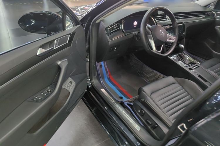 Used Volkswagen Magotan 2020 330TSI DSG Leading Model Driver Seat