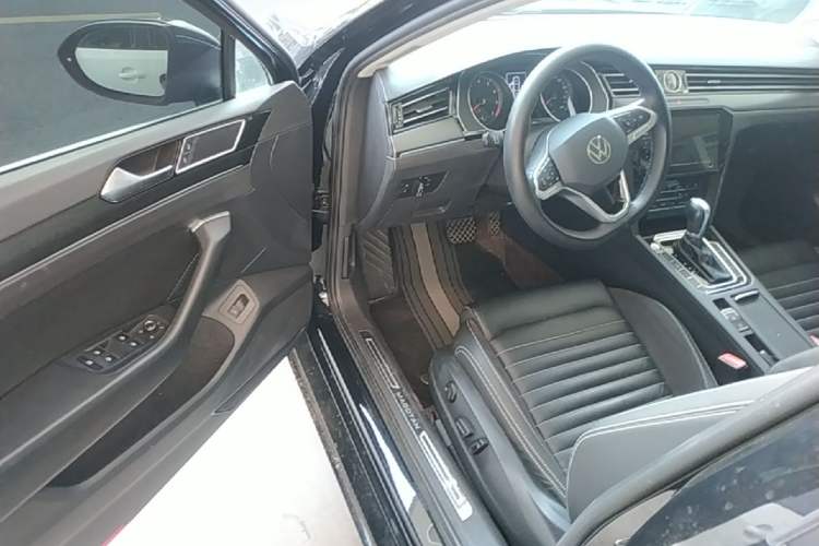 Used Volkswagen Magotan 2020 330TSI DSG Leading Model Driver Seat