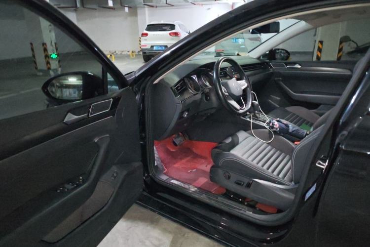 Used Volkswagen Magotan 2020 330TSI DSG Leading Model Driver Seat