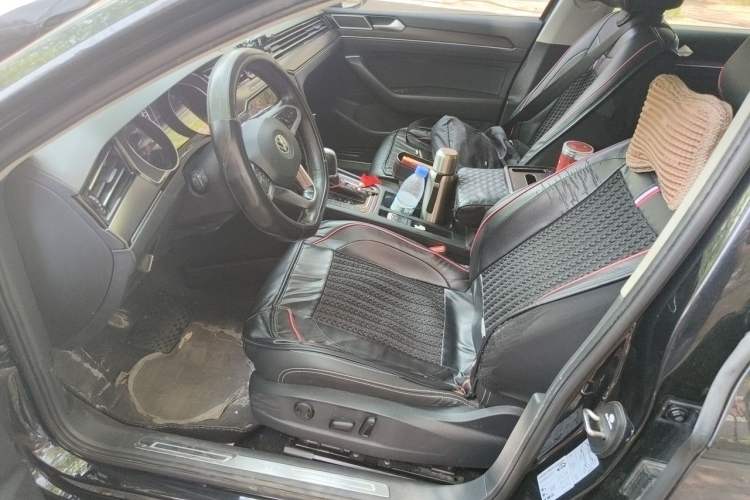 Used Volkswagen Magotan 2020 330TSI DSG Leading Model Driver Seat