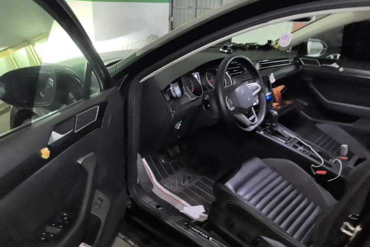 Used Volkswagen Magotan 2020 330TSI DSG Leading Model Driver Seat