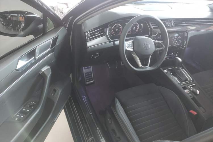 Used Volkswagen Magotan 2020 330TSI DSG Luxury Edition Driver Seat