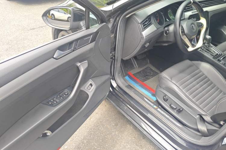 Used Volkswagen Magotan 2020 280TSI DSG Comfort Edition Driver Seat