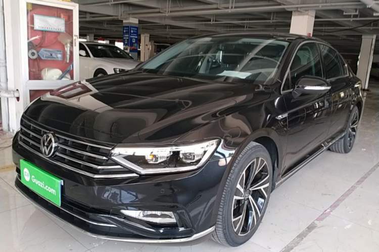 Used Volkswagen Magotan 2020 330TSI DSG Luxury Edition Guazi used car, China used car export, Used car for sale, Used cars, Cheapest cars for sale