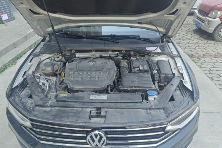 Used Volkswagen Magotan 2020 330TSI DSG Luxury Edition Engine Bay