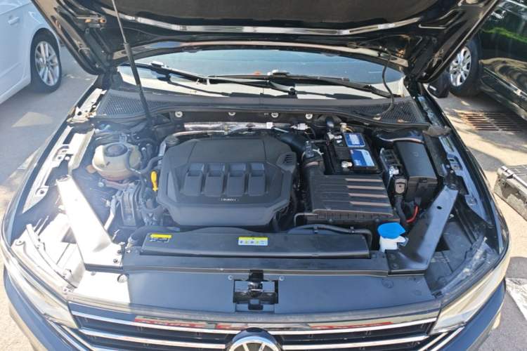 Used Volkswagen Magotan 2020 330TSI DSG Luxury Edition Engine Bay