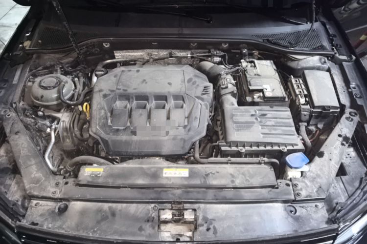Used Volkswagen Magotan 2020 330TSI DSG Leading Model Engine Bay