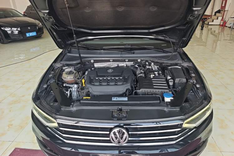 Used Volkswagen Magotan 2020 330TSI DSG Luxury Edition Engine Bay