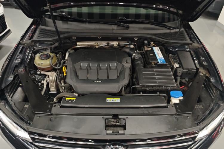 Used Volkswagen Magotan 2020 330TSI DSG Luxury Edition Engine Bay