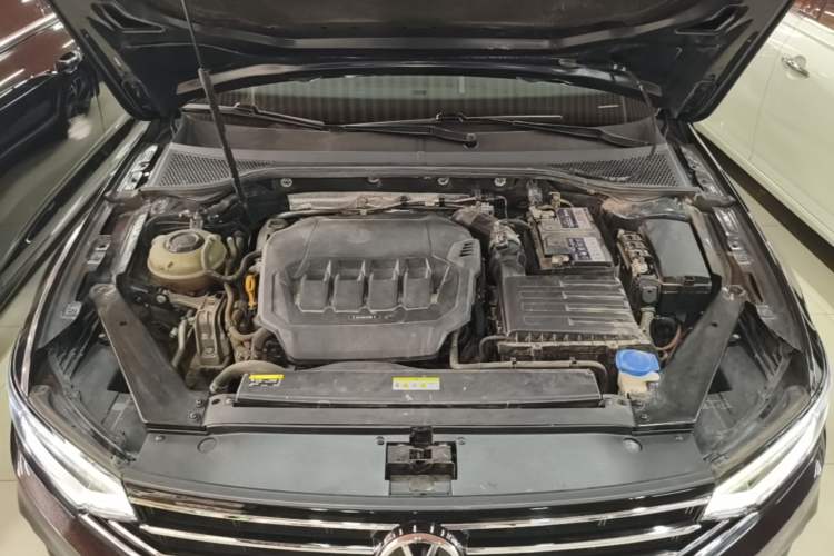 Used Volkswagen Magotan 2020 330TSI DSG Luxury Edition Engine Bay