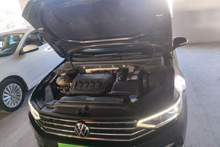 Used Volkswagen Magotan 2020 330TSI DSG Luxury Edition Engine Bay
