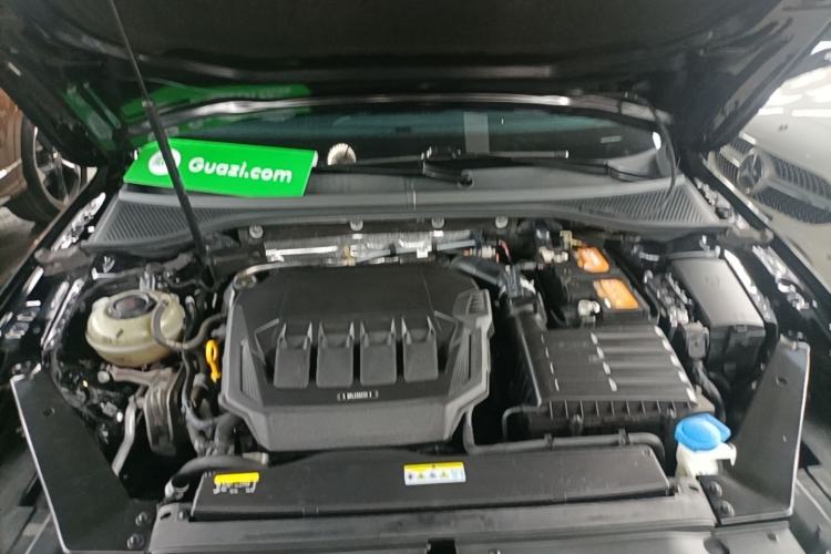 Used Volkswagen Magotan 2020 330TSI DSG Leading Model Engine Bay