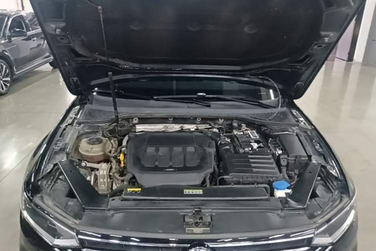 Used Volkswagen Magotan 2020 330TSI DSG Luxury Edition Engine Bay