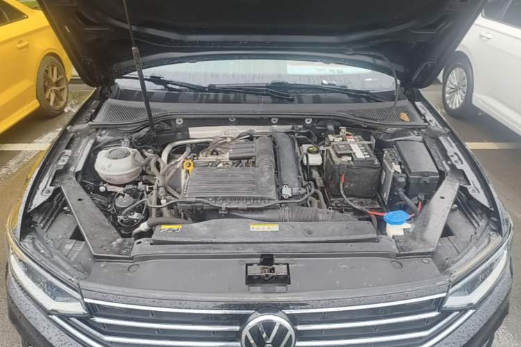 Used Volkswagen Magotan 2020 280TSI DSG Comfort Edition Engine Bay