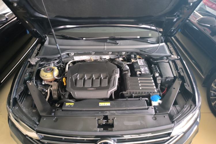 Used Volkswagen Magotan 2020 330TSI DSG Luxury Edition Engine Bay