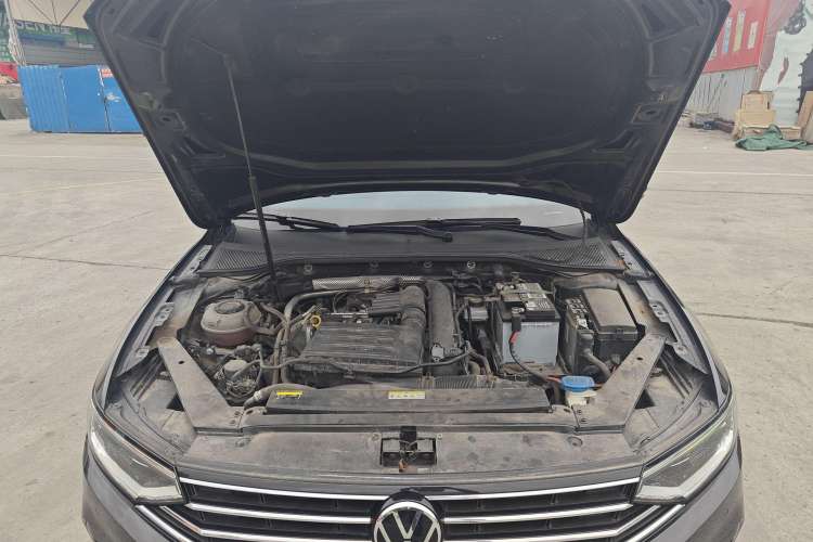 Used Volkswagen Magotan 2020 280TSI DSG Comfort Edition Engine Bay