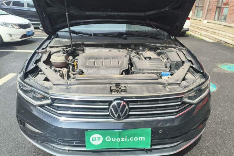 Used Volkswagen Magotan 2020 330TSI DSG Leading Model Engine Bay