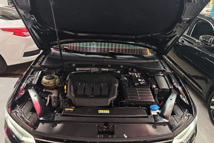Used Volkswagen Magotan 2020 330TSI DSG Luxury Edition Engine Bay