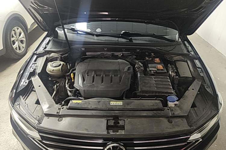 Used Volkswagen Magotan 2020 330TSI DSG Luxury Edition Engine Bay